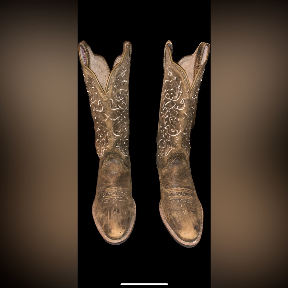 Cowgirl boots new “twisted x brand”